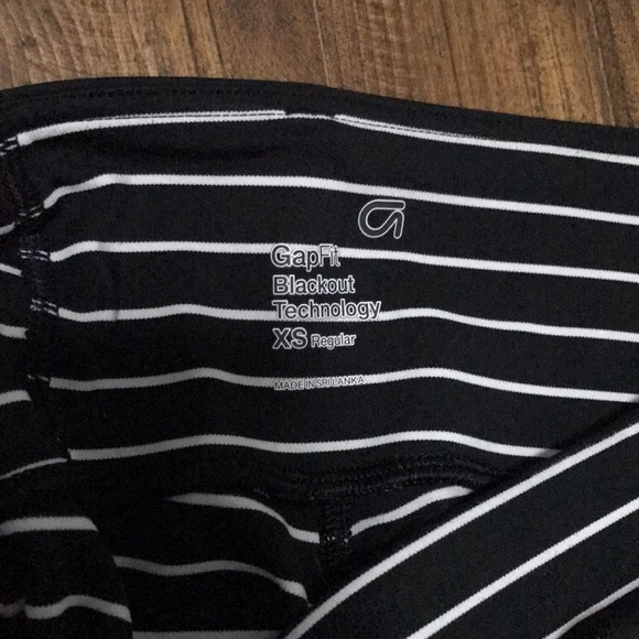 GAP fit black and white striped pants - Picture 3 of 4